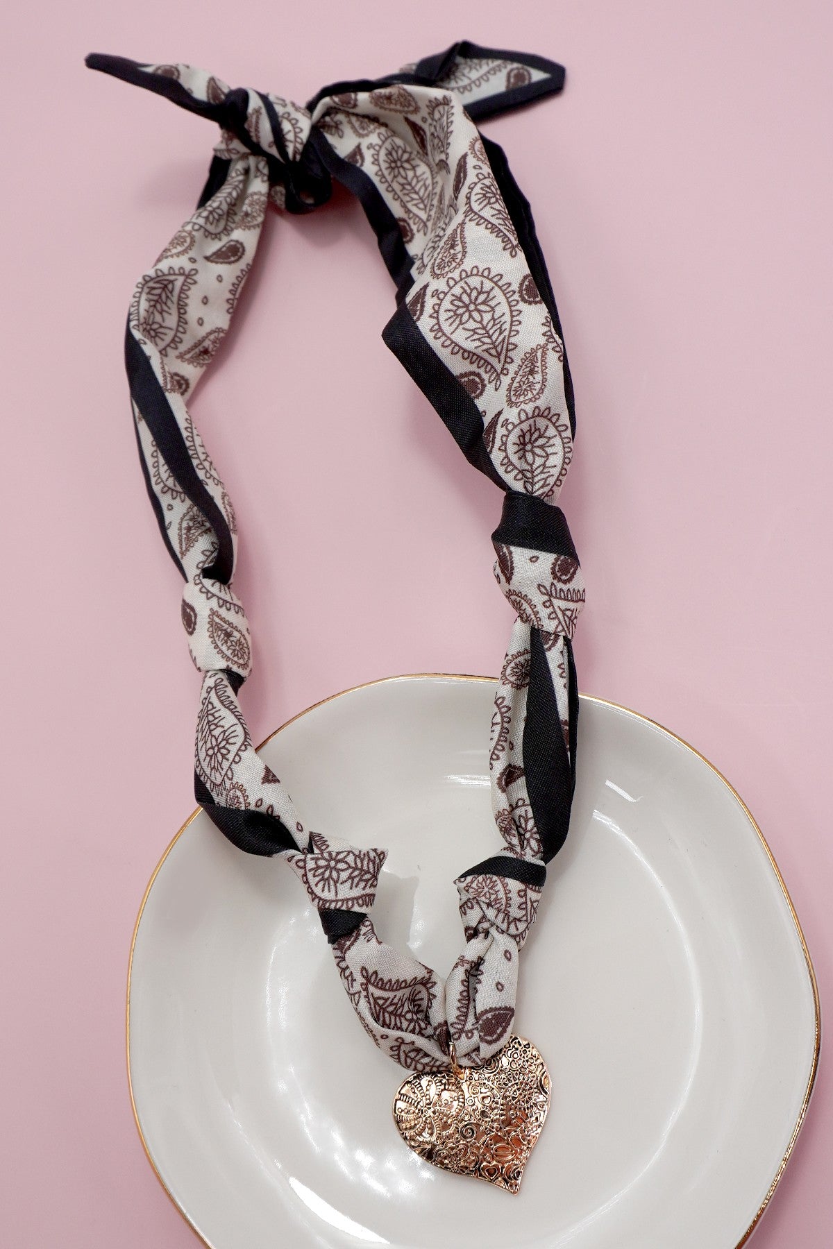 Sassy NEW Scarf Necklaces - Many Styles