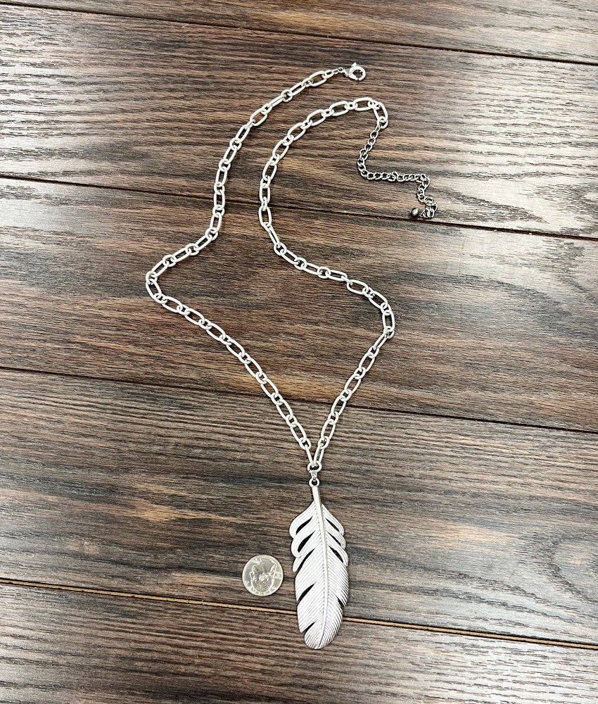 Beautiful Silver Feather Pendant Necklace 30"