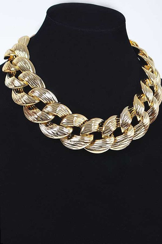 Textured Chunky Chain Necklace