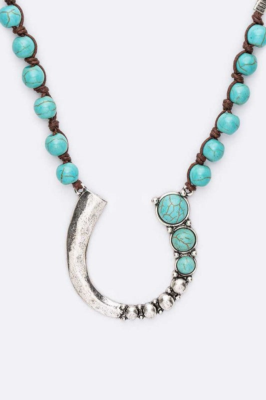 Stone Beads Western Horseshoe Pendant Necklace