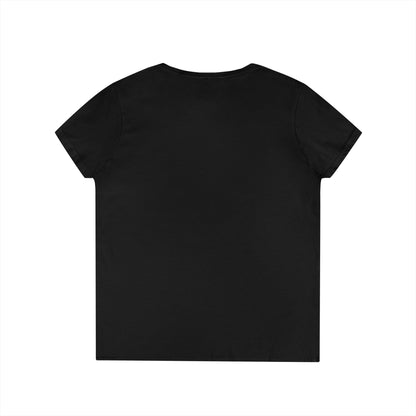 I'm Not Arguing I'm Explaining Why I'm Right V-Neck T-Shirt